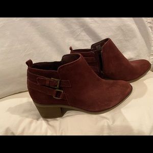 New Sonoma size 10  booties. Never worn.